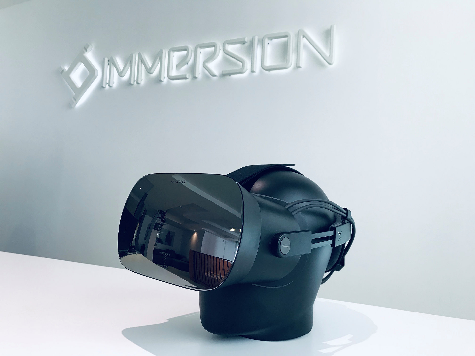 blomst Arv Ledelse Varjo VR-1, ultra realistic headset! - Corner Shop by Immersion