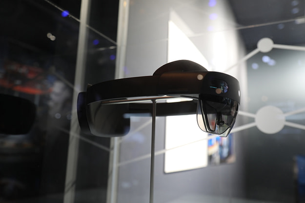 HoloLens 2